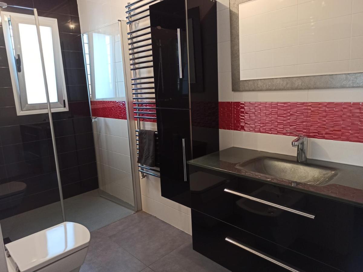 הוילה Montichelvo Casa Del Pueblo מראה חיצוני תמונה